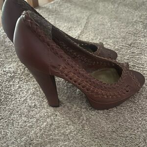 Guess women’s heels